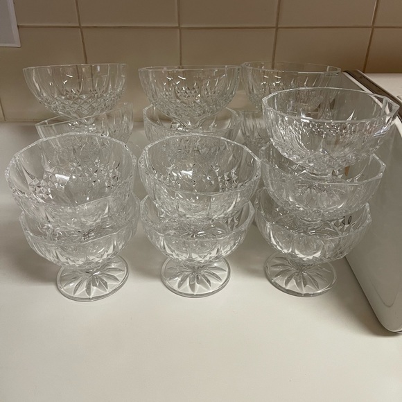 (4) Vintage Cut Crystal Dessert Bowls - Picture 4 of 6